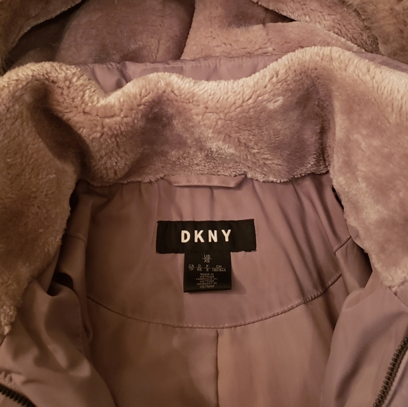 DKNY Zip Front Faux Fur Trim Puffer Jacket - Picture 6 of 6